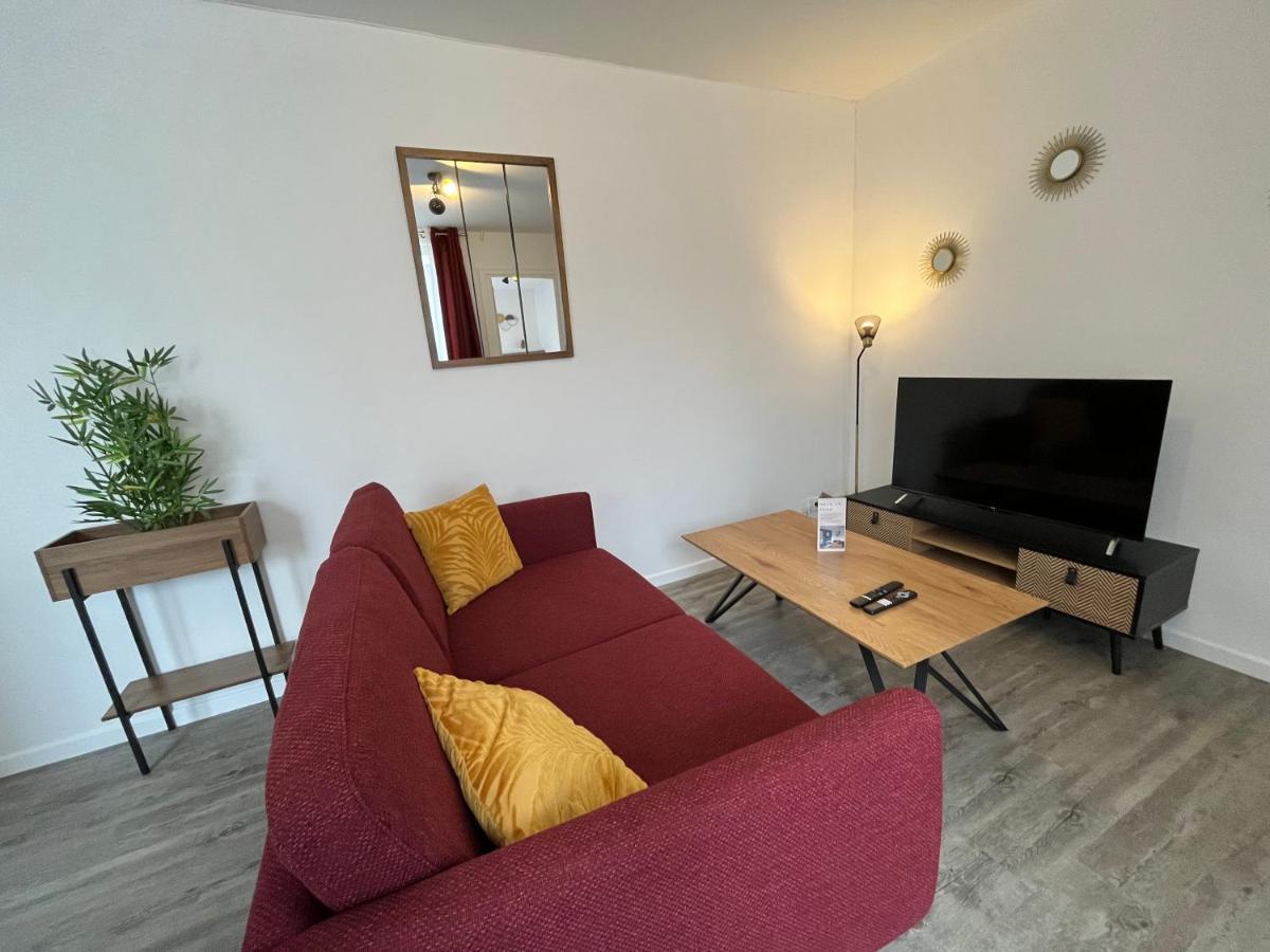 Le Voltaire Apartment Melun Exterior photo